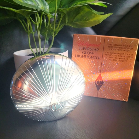 Charlotte Tilbury Hollywood glow Highlighter - Picture 3 of 8
